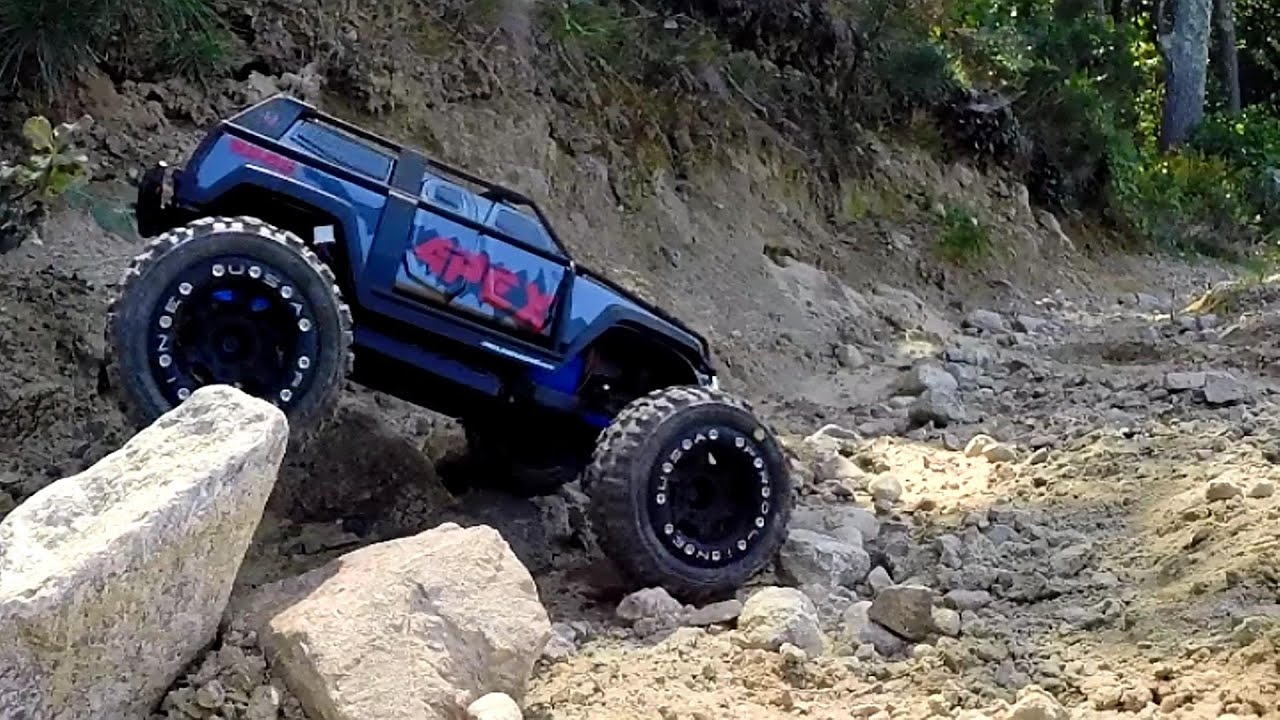 Traxxas 1/16 E-Revo Custom Built 4x4 - Trail Run