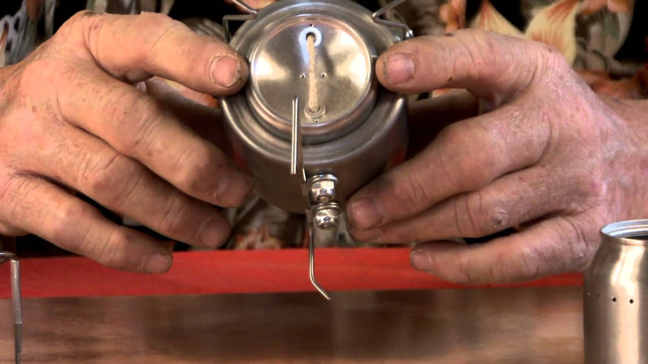 Lighting ultralight alcohol stoves - how the stoves work