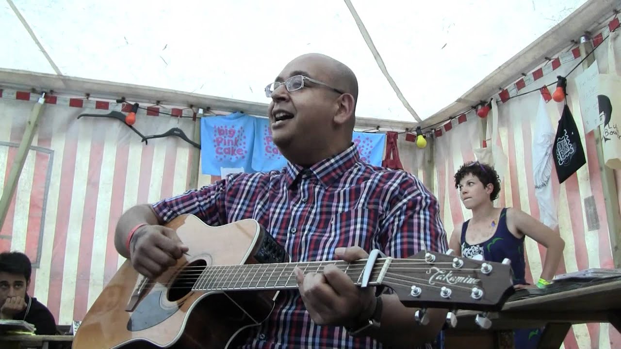 WHITE TOWN - Death in Kettering (live Indietracks Festival) (31-7-2011)