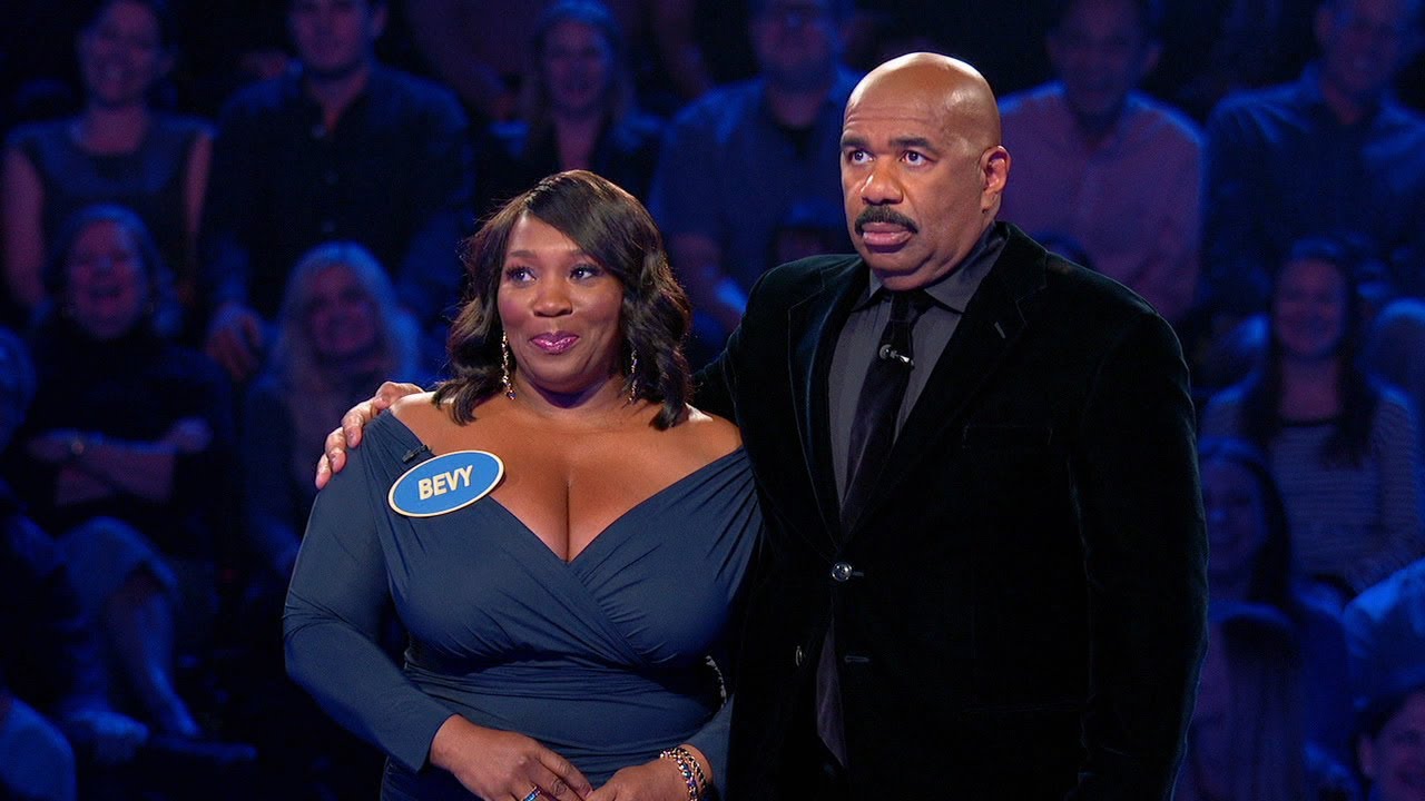 Andy Cohen and Bevy Smith Play Fast Money - Celebrity Family Feud