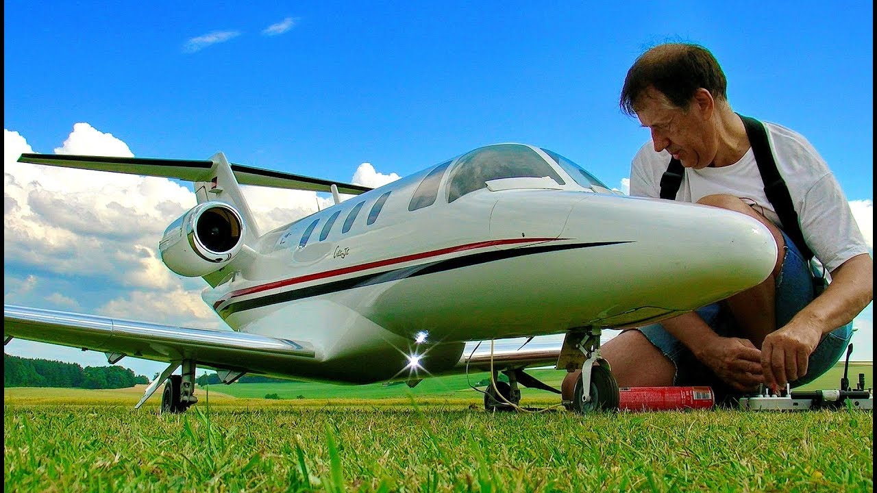 HUGE RC  C-525 CITATION LEARJET SCALE MODEL TURBINE JET FLIGHT DEMONSTRATION