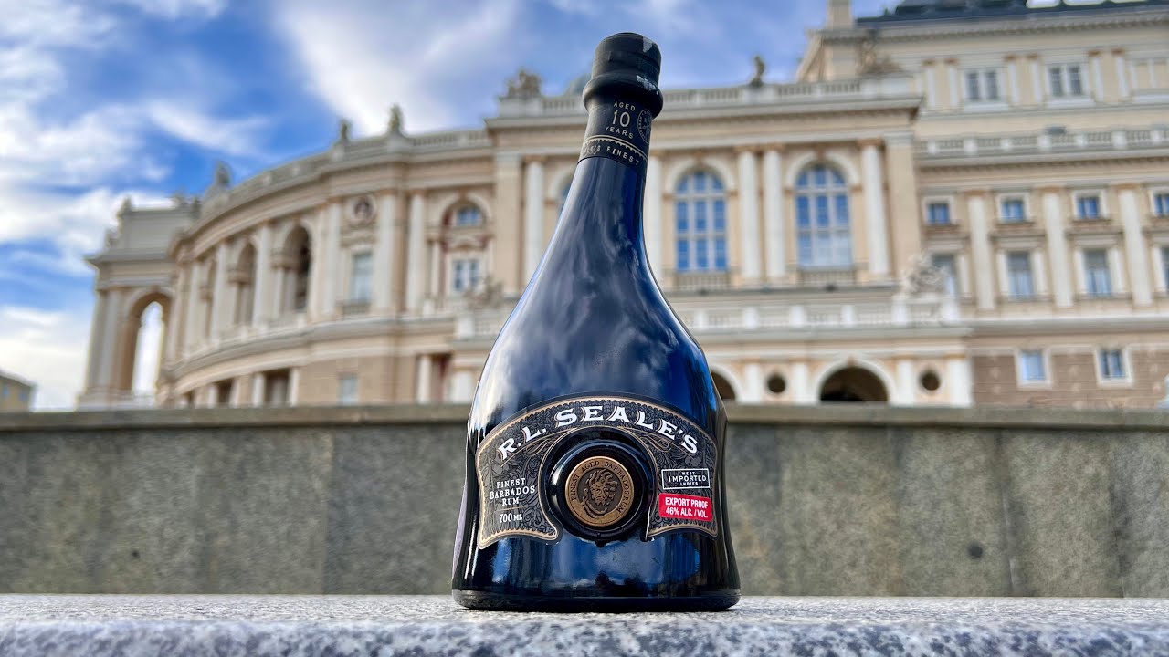 Foursquare R.L. Seale's 10 лет 46% - обзор и сравнение с Mount Gay XO | Rum Review