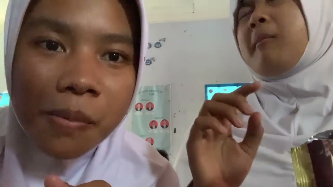 MAEM JAJAN DI SEKOLAH🍪 