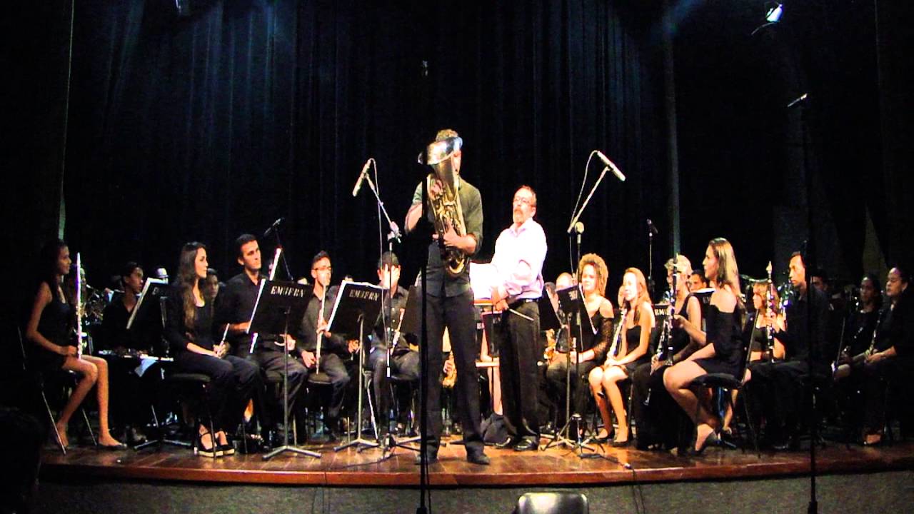 BANDA FILARMÔNICA DE CRUZETA: BRINCANDO COM O BOMBARDINO DE EDMAEL SANTOS: SOLISTA FERNANDO DEDDOS.