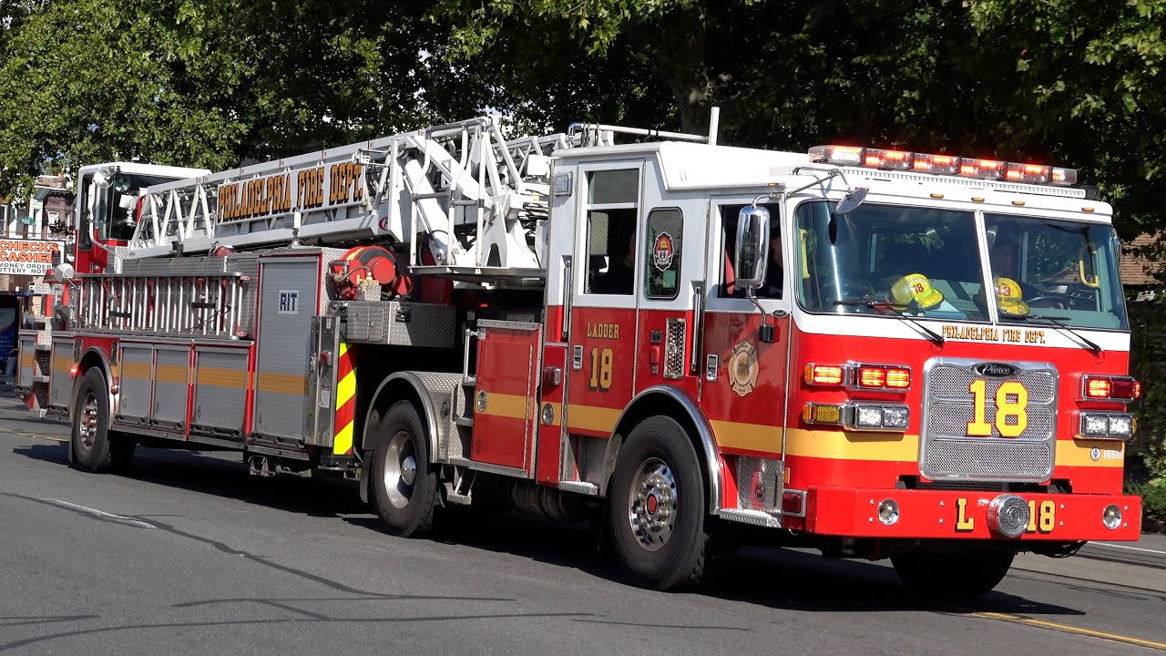 Philadelphia Fire Department Engine 59 & Ladder 18 Responding