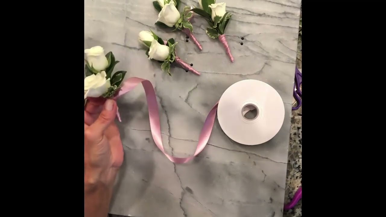 How to wrap a boutonnière stem with ribbon @DesignbyElisa