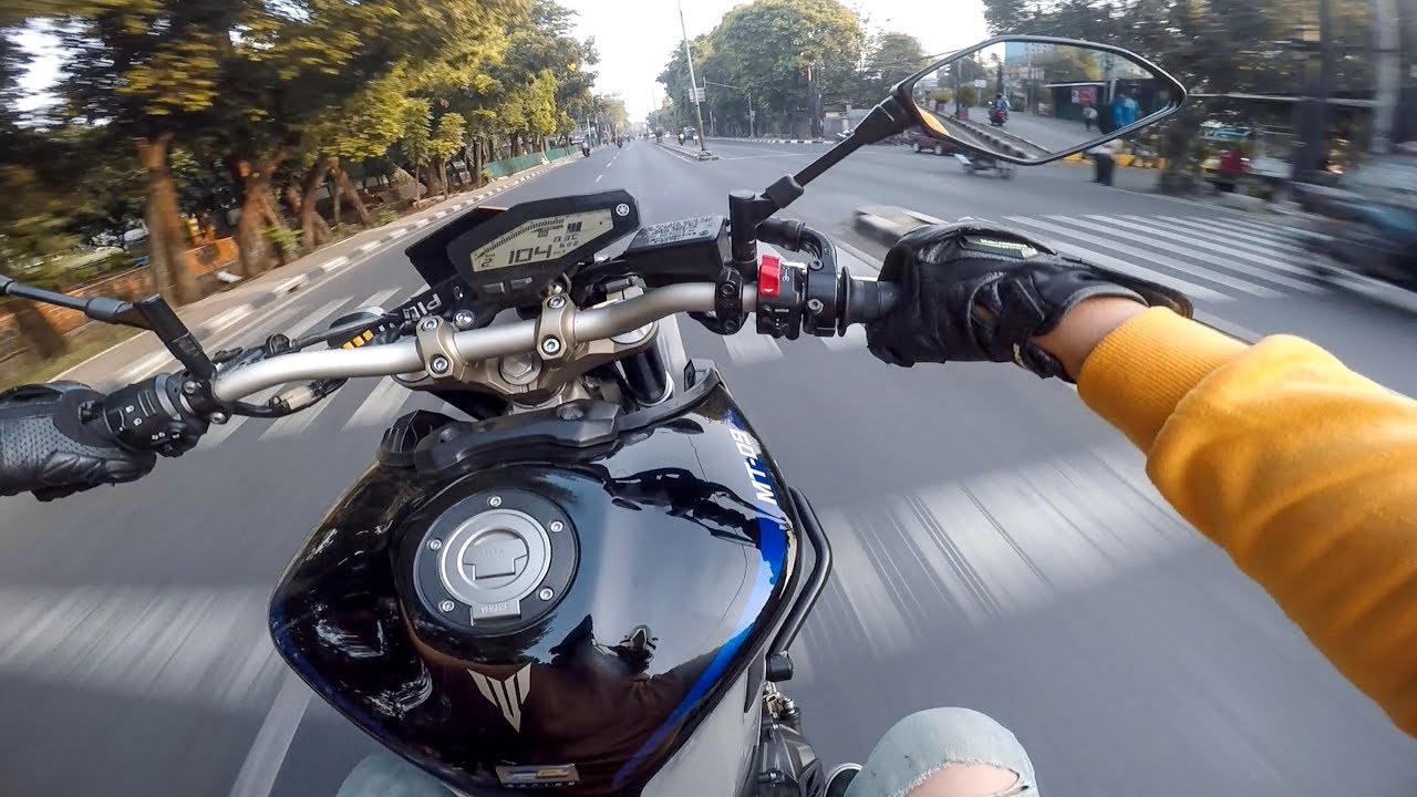 The Pure Sound of YAMAHA MT09 (STRAIGHT PIPE EXHAUST)