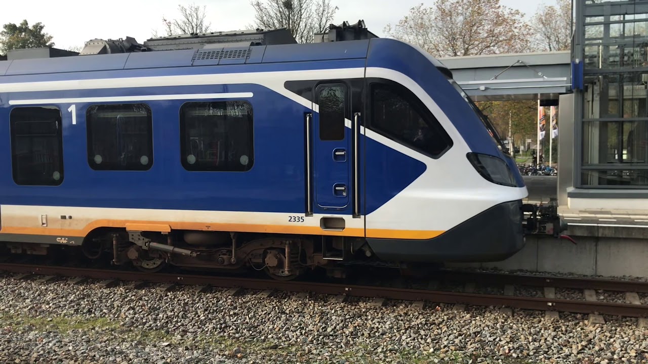 Treinen op Station Purmerend