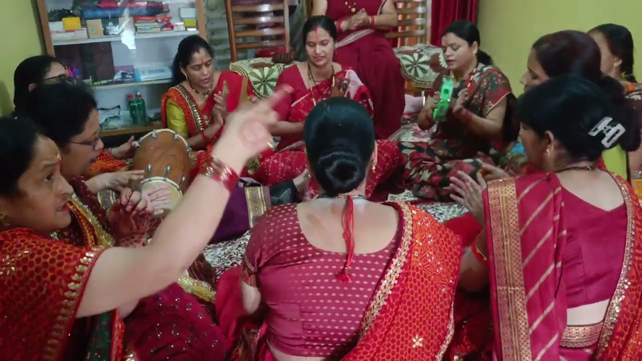 इस साल का सबसे नया और सुपरहिट#भजन#हमको भी दर्शन देना मैया जी चले आना#householdqueen#कॉमेंट कीजिए