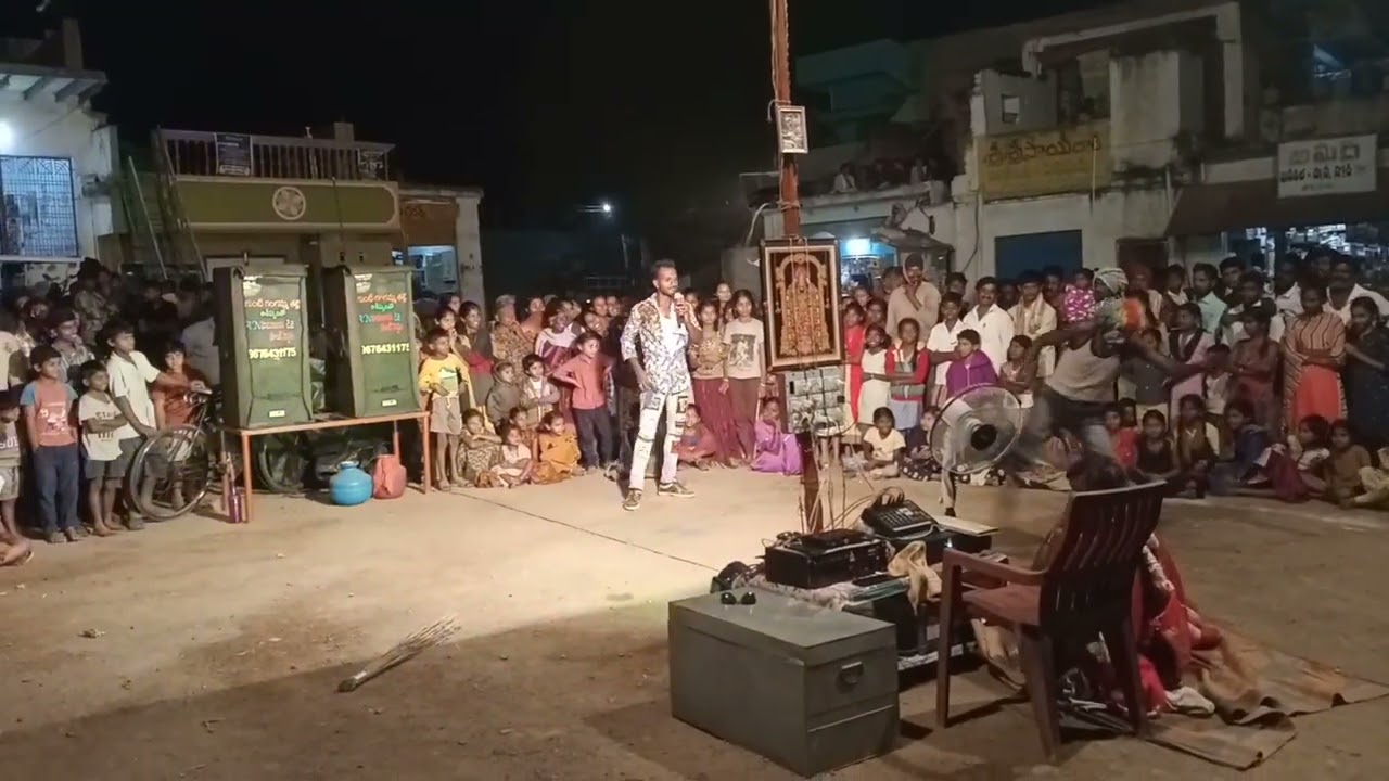 సర్కస్ లో జోకర్ వేసే పంచులకు మీరు నవ్వకుండా ఉండలేరు #Dpdstarboy YouTube channel. Plase like to Shere