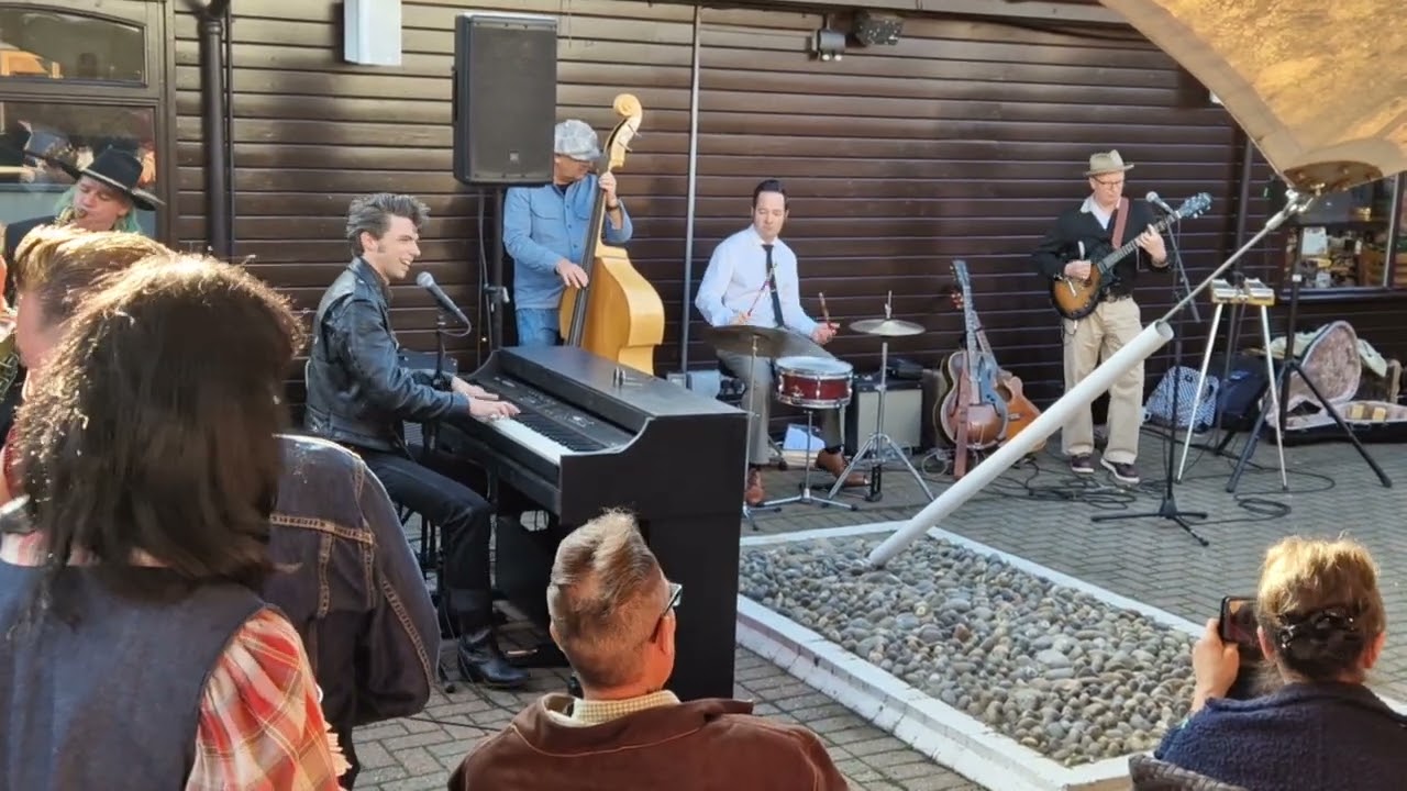Backyard Jam with Peter Cormier - RHYTHM RIOT 2024 - 'The Girl Can't Help It'