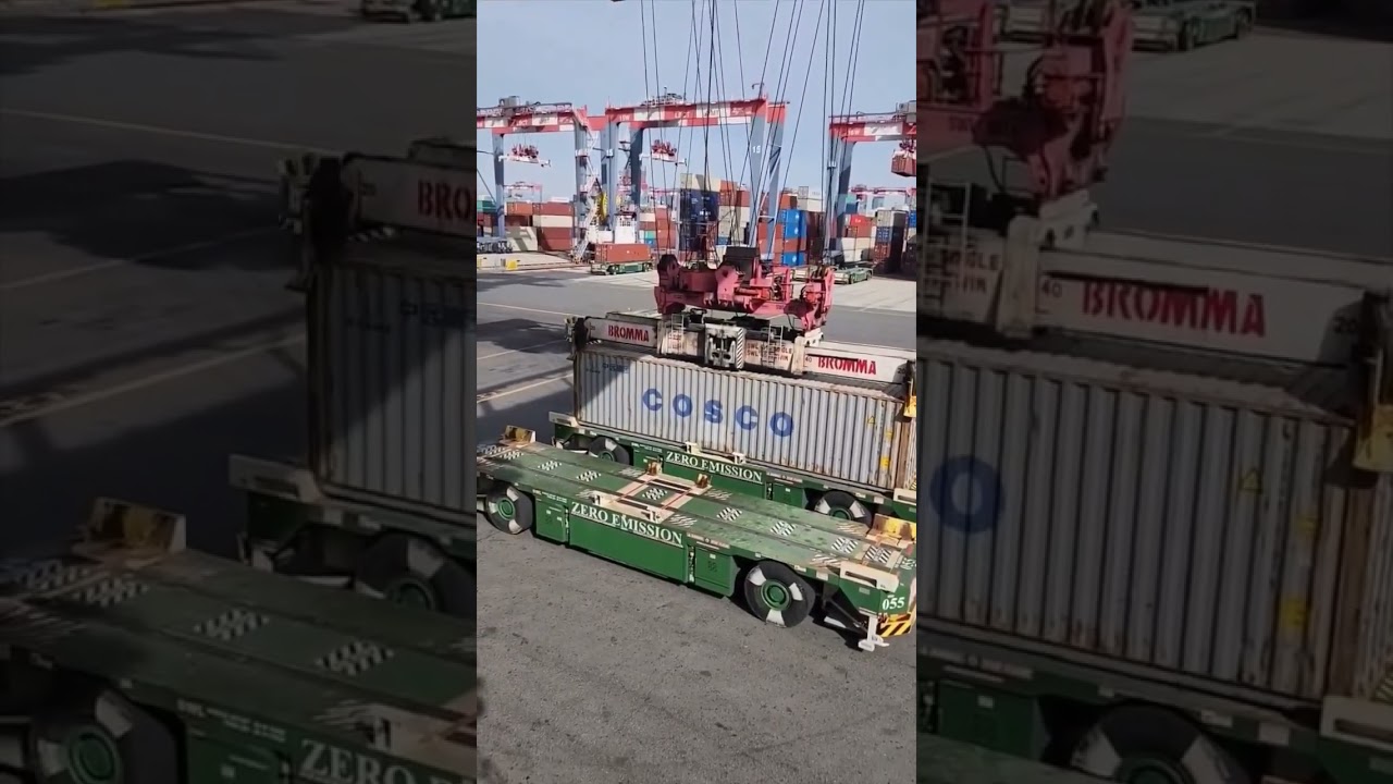 Automated Guided Vehicle in Seaport Terminal @TheLogisticsTV  #shipping #container #vehicle #truck