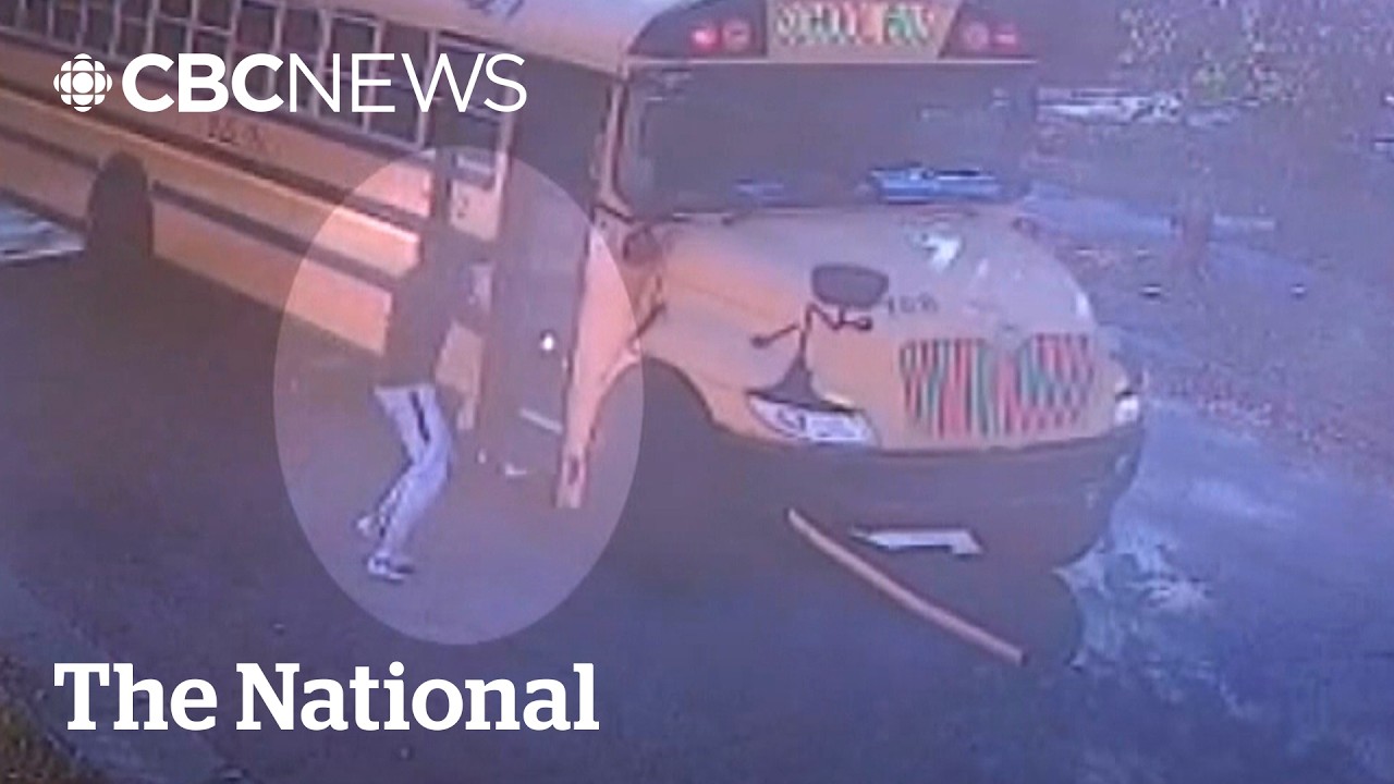 Quick-thinking man saves kids on runaway school bus | The Moment