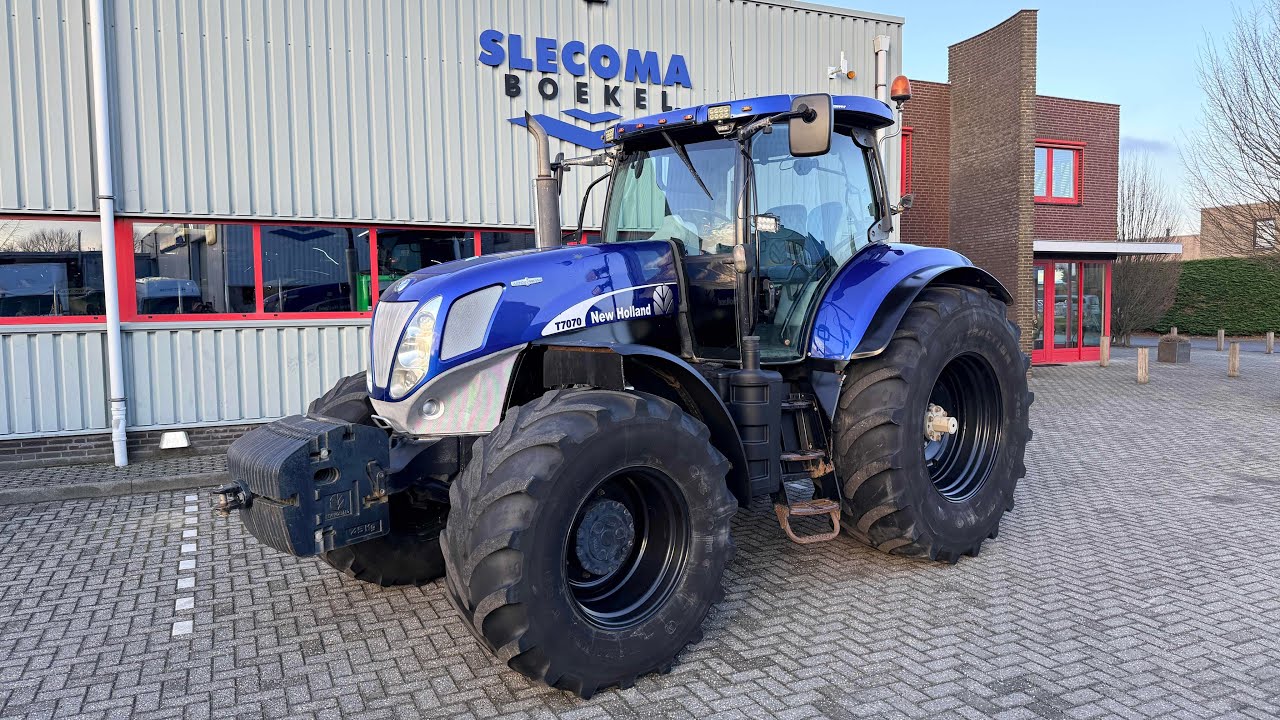 New Holland T7040 Power Command 