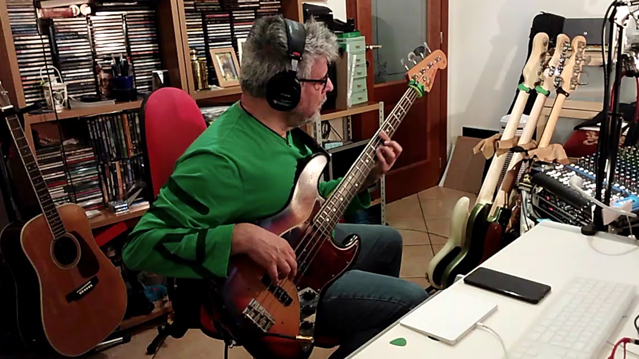 Chillo è nu buono guaglione by Pino Daniele (bass cover) by Rino Conteduca
