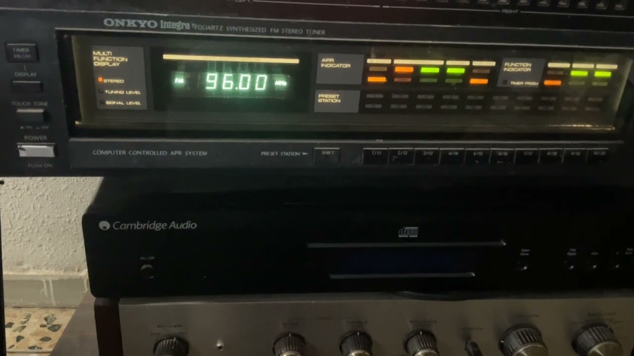 Onkyo Integra T-9090- Synthesized FM Stereo Tuner (1984-97)