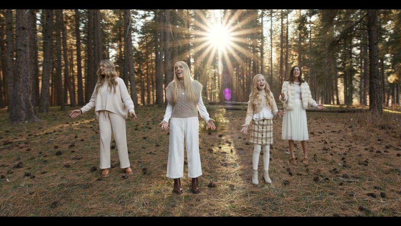 Light of the World (Lauren Daigle) - Original Mashup by Halos (Hallie, Savannah, Berlin, Jacie)