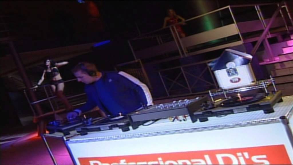 Professional DJ's in session