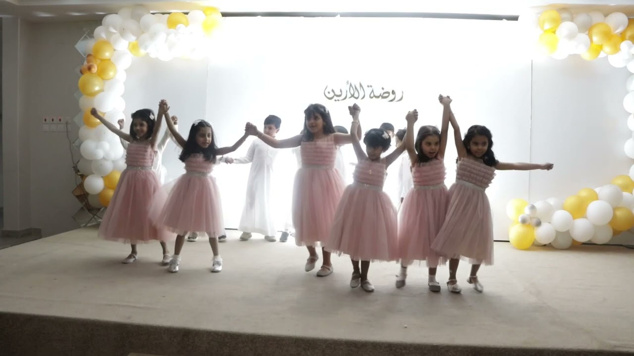 اوبريت هم وطموح من فصل العباقرة