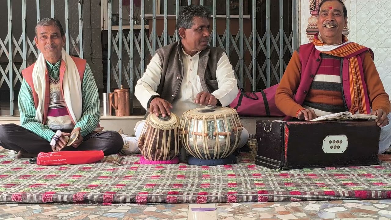 १६०७)बईठकी में #महेंद्र मिश्र | आंगनवा रन बन भईले हो |गायक #दिलीपजी तबला #सत्यदेवजी #दीनबंधुजी६.२.२६
