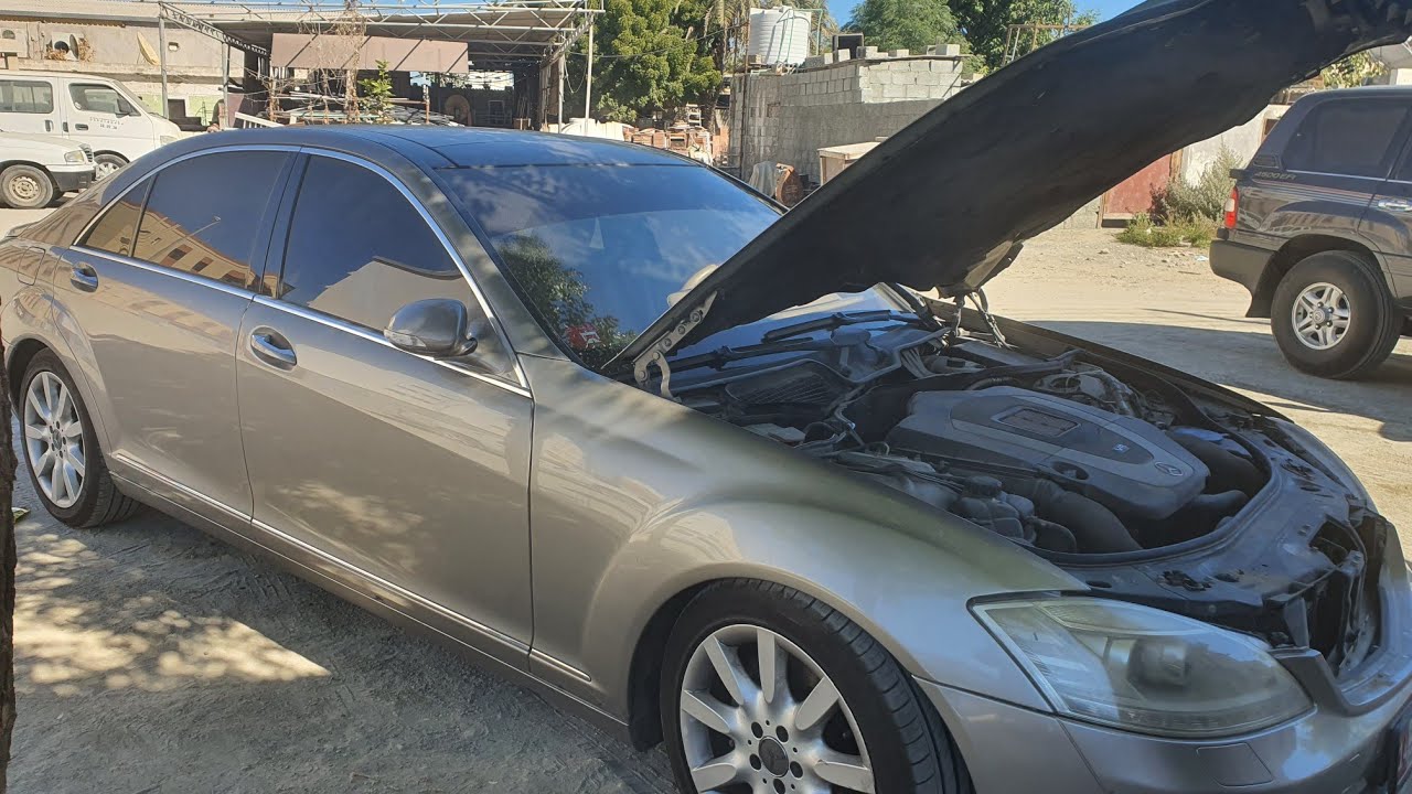 Mercedes Benz S350 fuel pump location