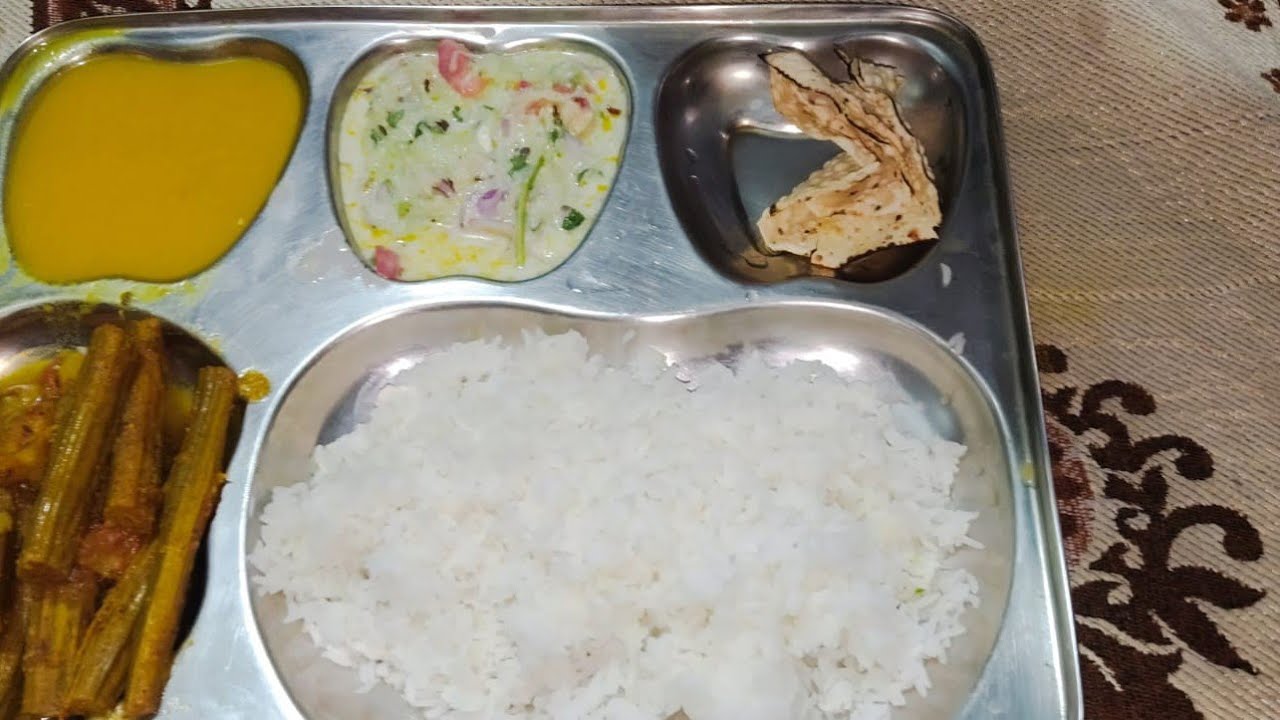 live 🔴🔴 healthy healthy drum stick aur aalu ki sabji aur sath mein khire ke raita. lunch ki thali