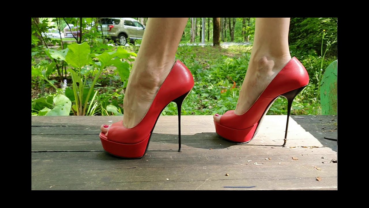 hard shoeplay, high heels play, shoes stomp, high heels bending, shoeplay, high heels (# 212)