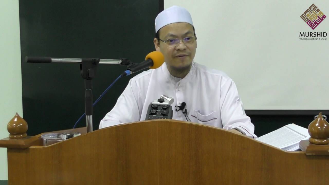 Apakah perkara yang sunat dilakukan oleh muazzin semasa mengalunkan azan?