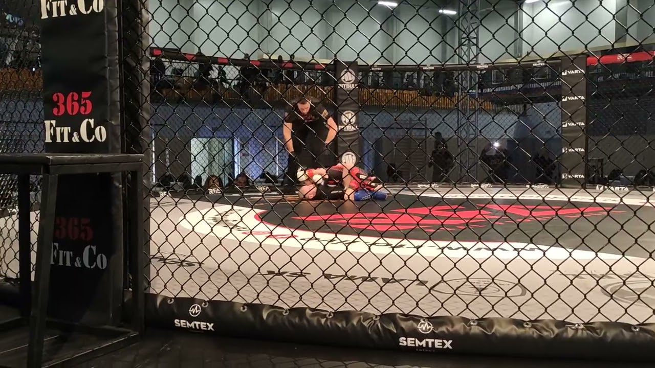 Marko Kohout(Fight Laboratory) vs. Leo Kozl&iacute;k(Chaos) (11.2.2023 mammal 37 Bratislava)