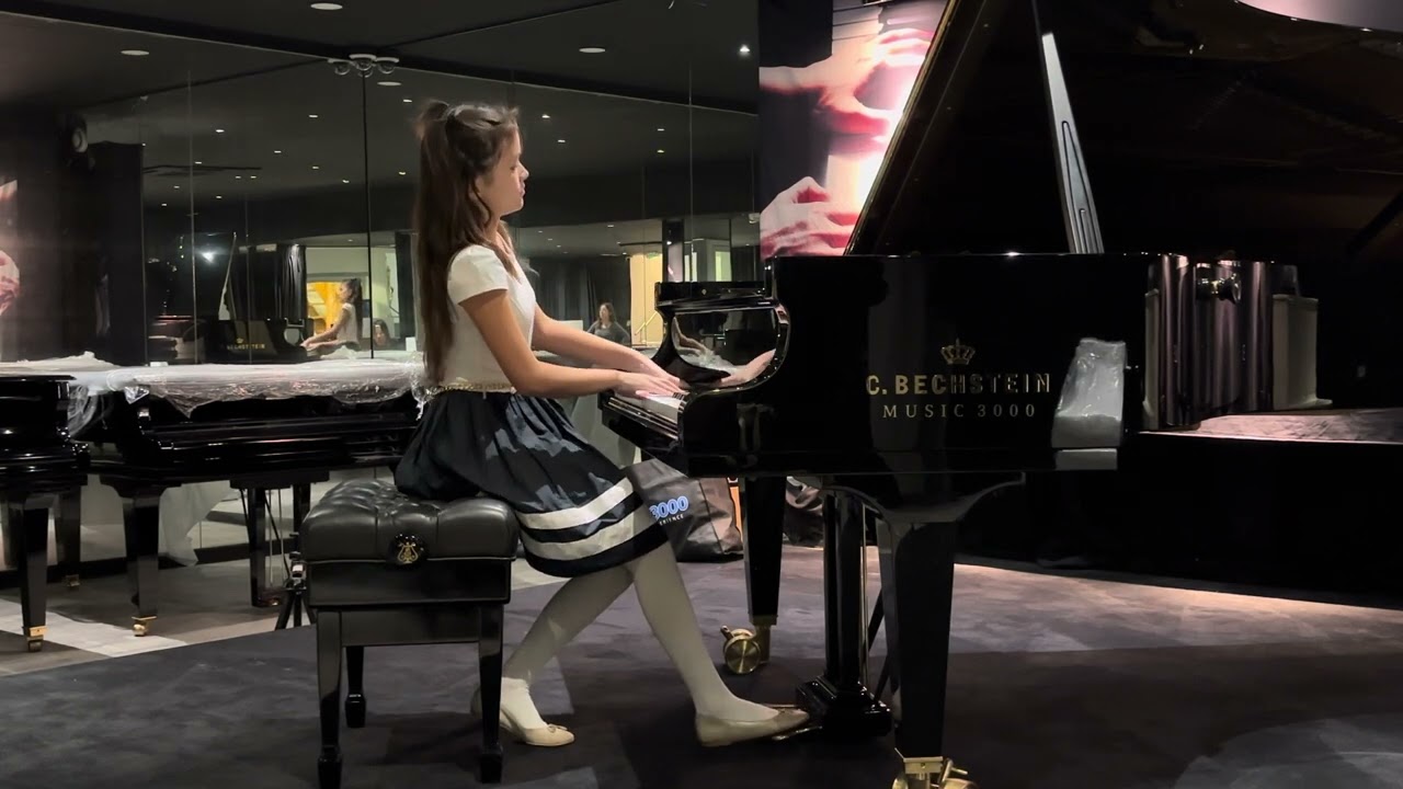 Lucie (12Y): Chopin Ballad 2 op 38 in F Major