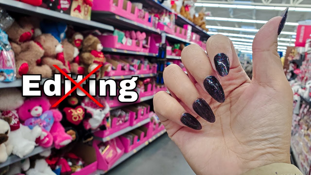 Public ASMR💟Valentine's Day Tapping Scratching (Fast Not Aggressive)