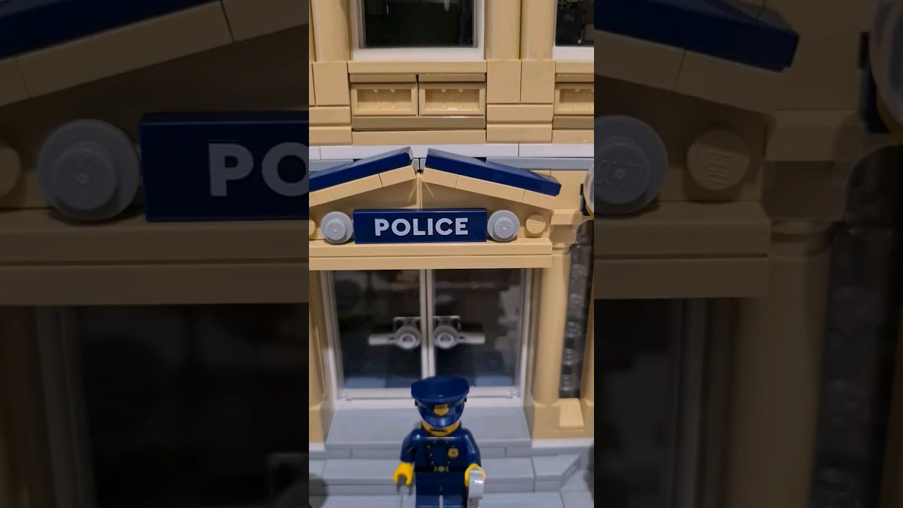 LEGO 10278 Police Station on MILS Plate