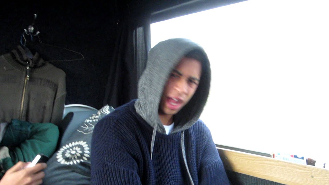 Rizzle Kicks - Earthquake