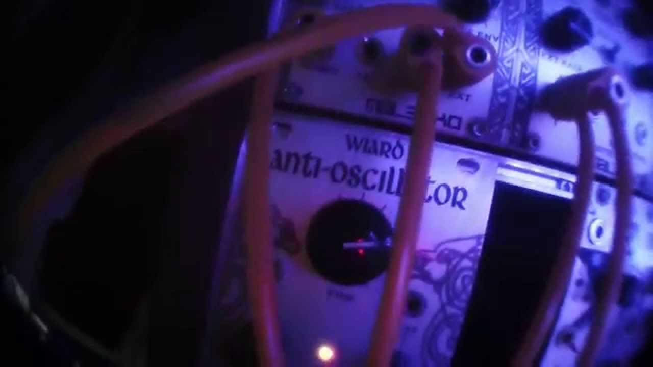 Why you need two Anti-oscillator :o)  modular synth eurorack
