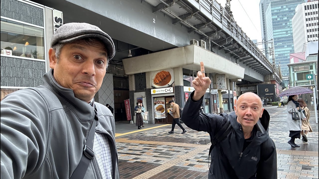 Chilly Tokyo Autumn City Walk