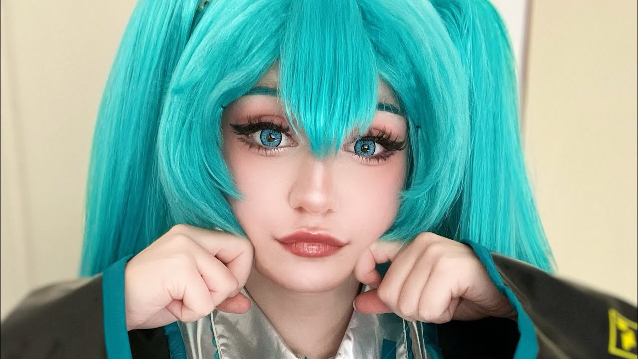 Miku Hatsune COSPLAY Make Up Tutorial { MOCHICHUU }