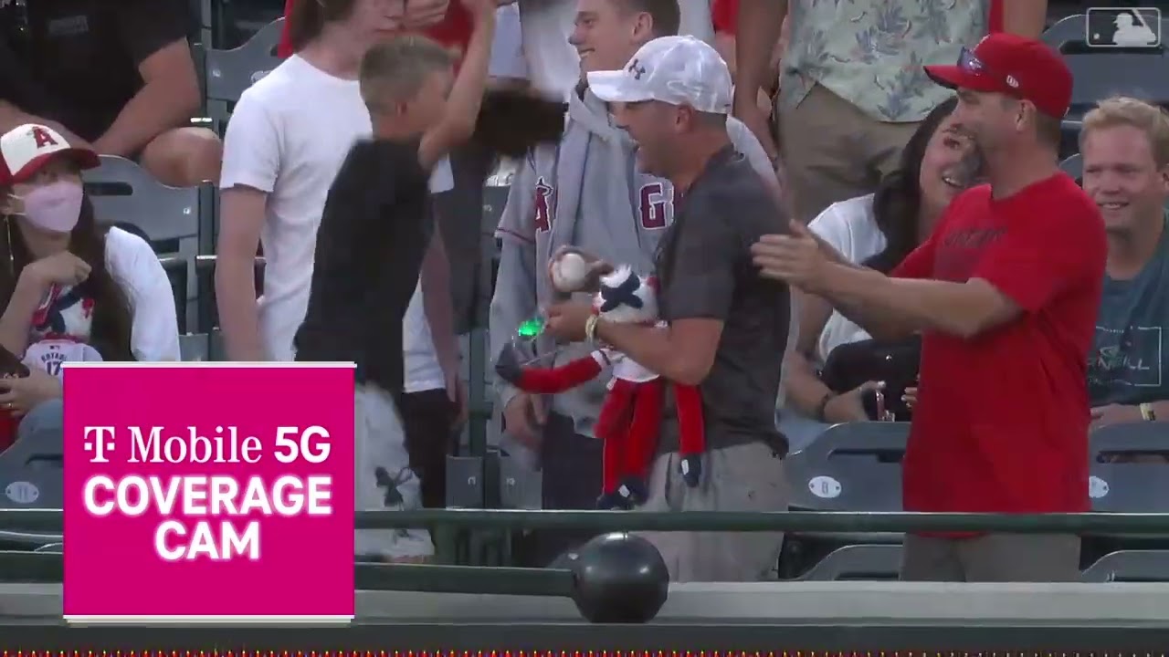 INCREDIBLE MOMENT! Two Angels fans share the most wholesome moment you&rsquo;ll ever see!!