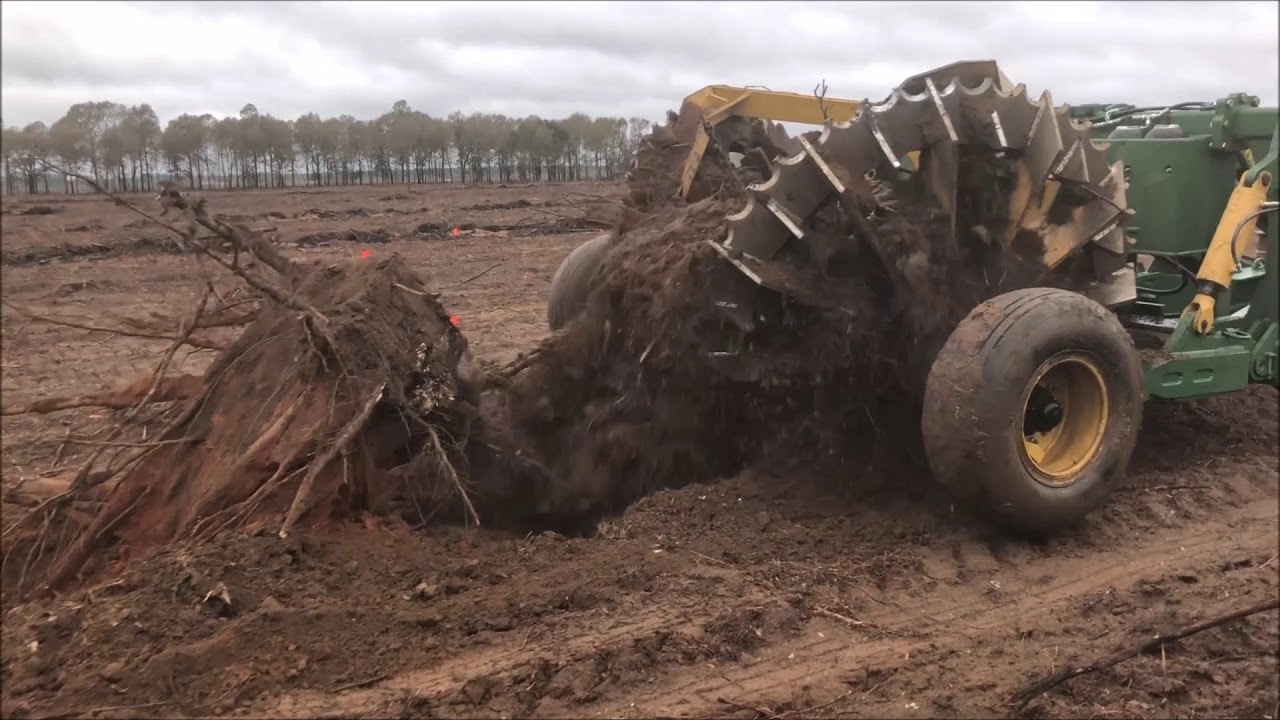 SAVANNAH MODEL 1720 PULLED BY JOHN DEERE 1050, JAY FL