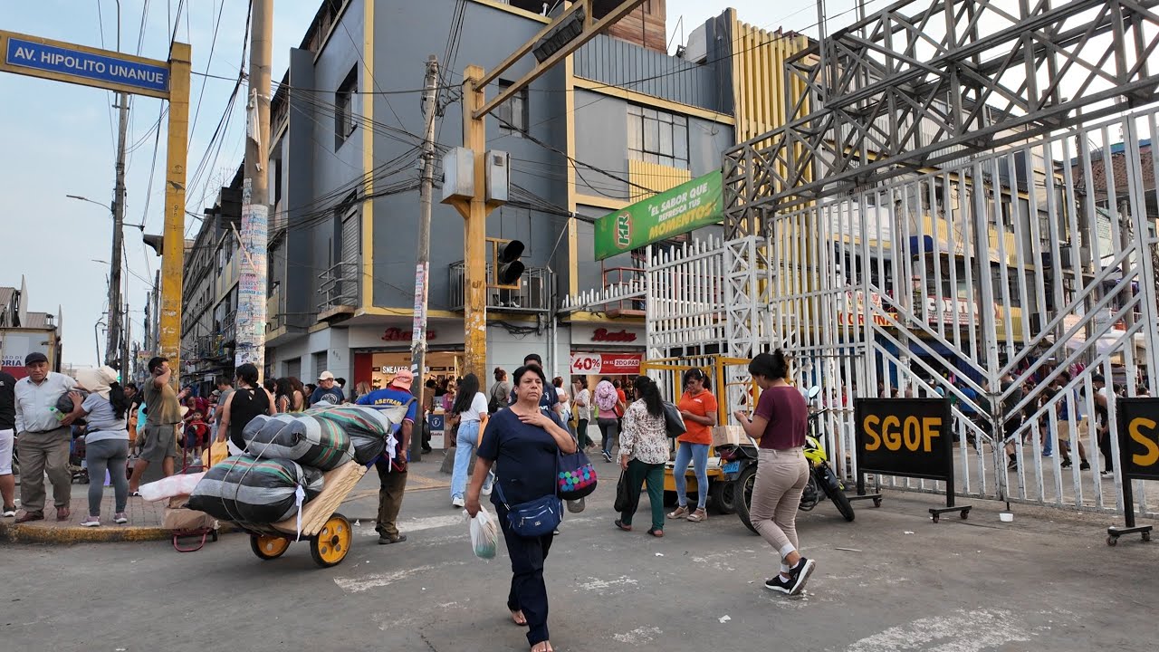 AV. AVIACIÓN continúa el orden La Victoria 