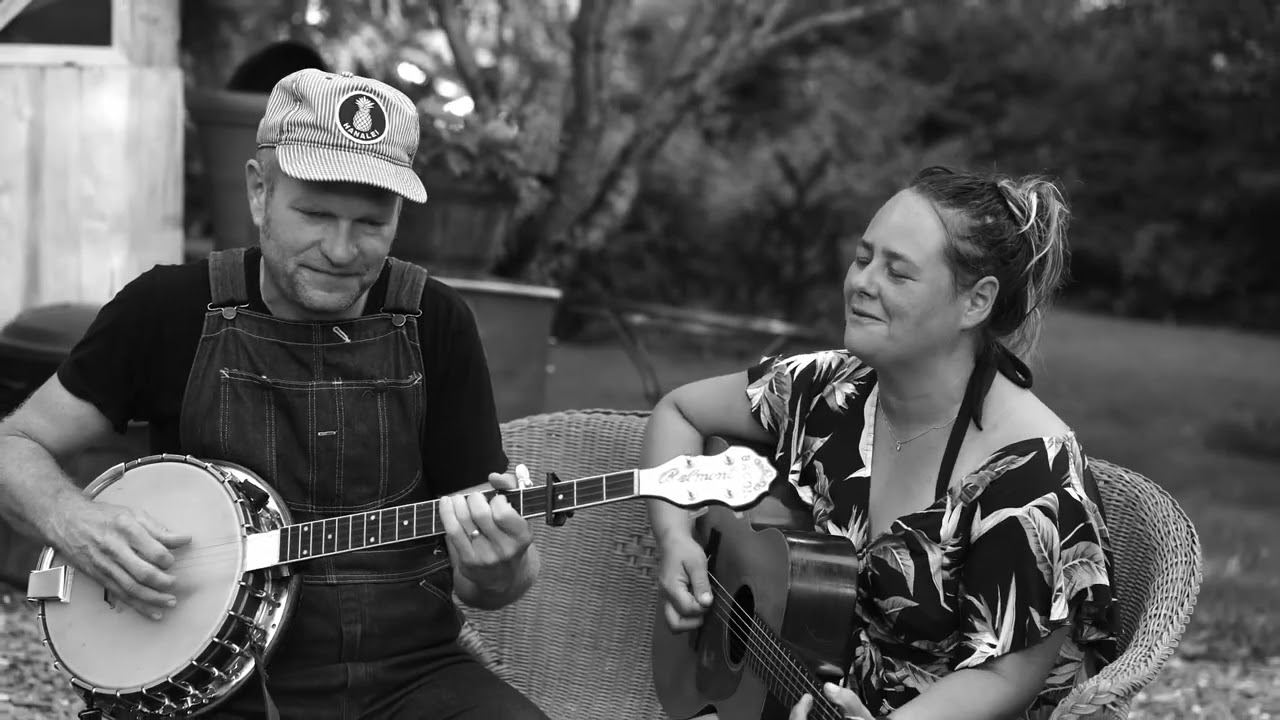 Don't Let the Sun Set on Your Sorrow - Nadine Landry & Sammy Lind