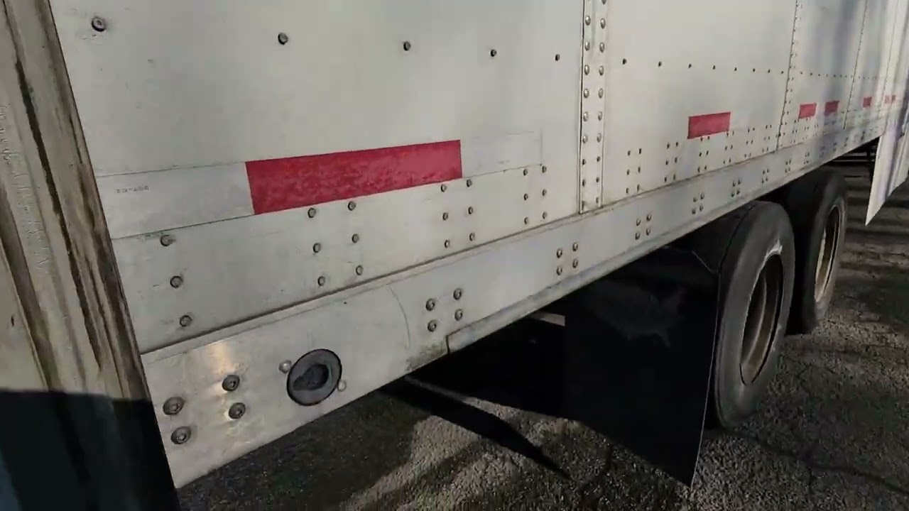 🤔Could this life style be worse?🔥 @Againsttheworldlogistics💰Just Enjoying the trucking life#trucking