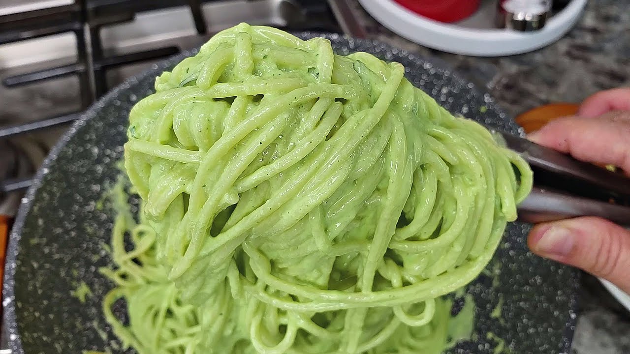 GREEN SPAGHETTI | EASY Mexican Style Green Spaghetti | Spaghetti Verde Recipe