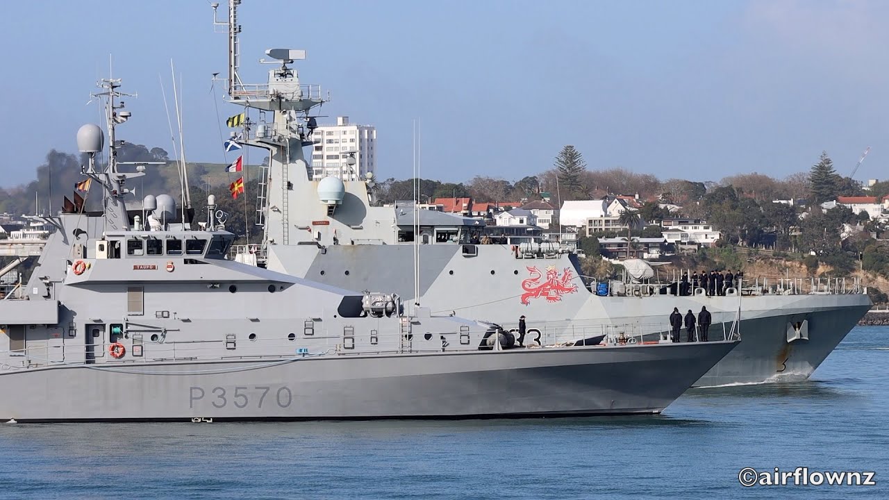 HMS Tamar & HMNZS Taupo Joint Entry into Auckland  Harbour - 2024.