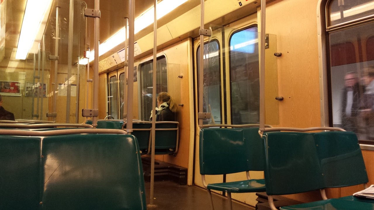 RET Metro Type T (5238) rit op lijn B tussen Kralingse Zoom en Gerdesiaweg