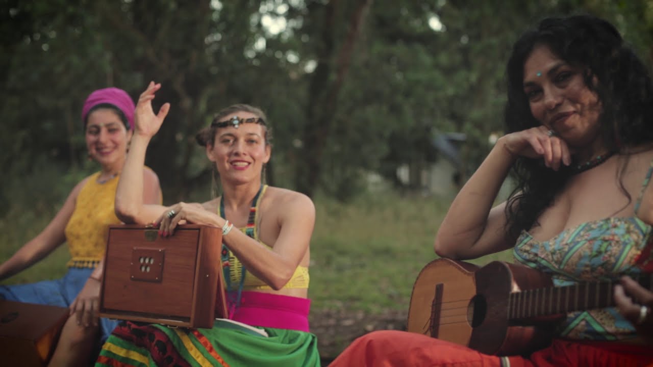 Paloma del Cerro, La Charo, Sofia Viola - Canta & Planta (en vivo en el bosque)