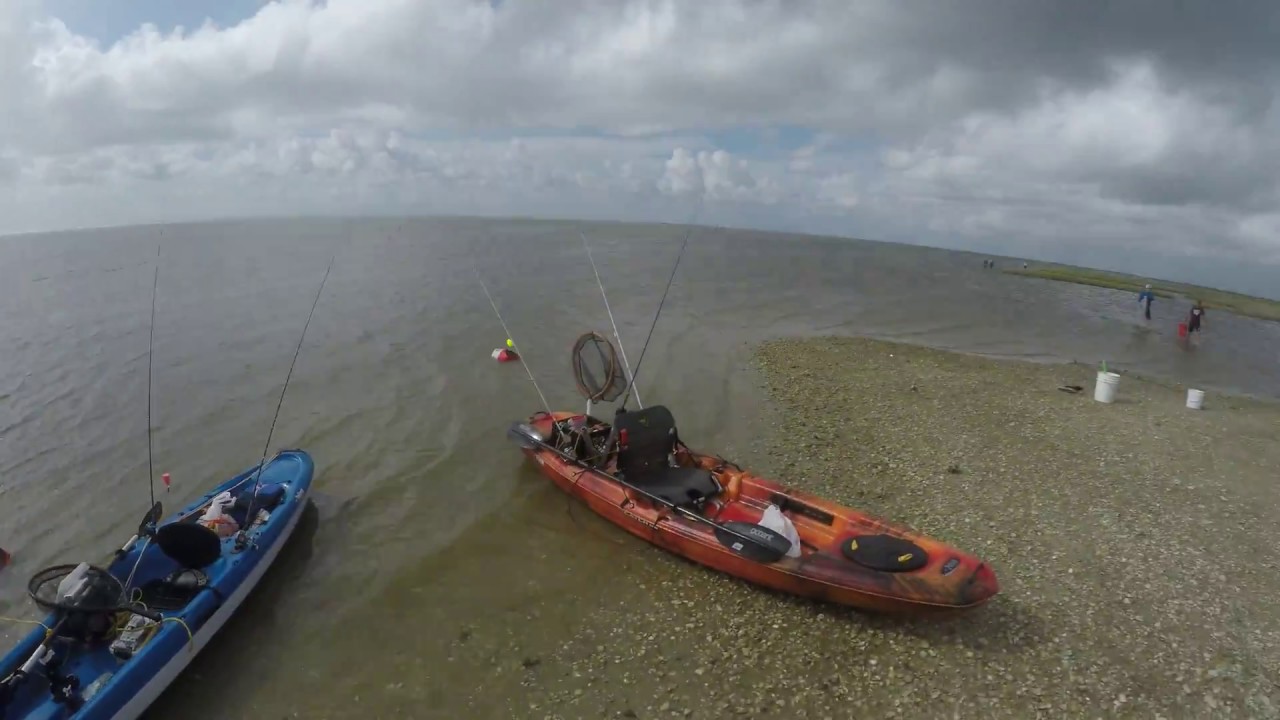 Pelican Catch 120 / Accent Ultimate Angler In High Winds ( GoPro 4 Black 4K )