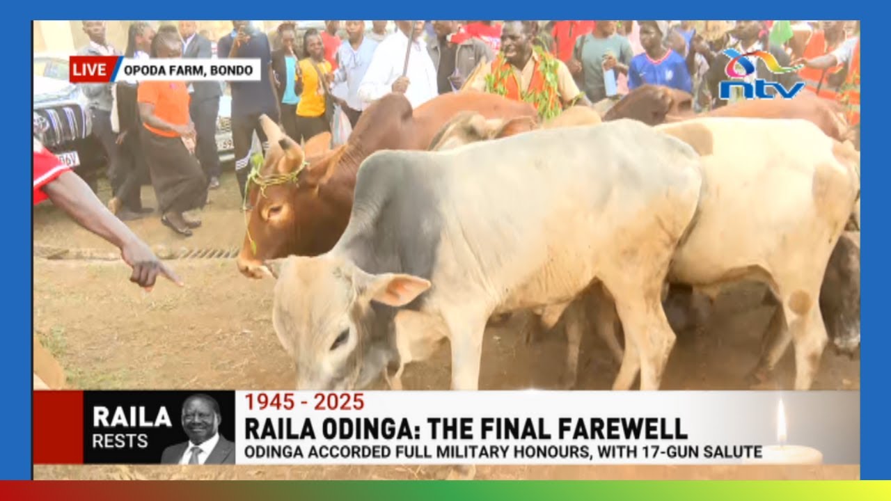 Siaya residents perform 'Tero buru' ritual at Raila Odinga's homestead after his burial