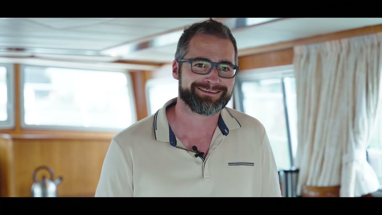 CV à l' envers - Le port fluvial de Saint-Jean-de-Losne