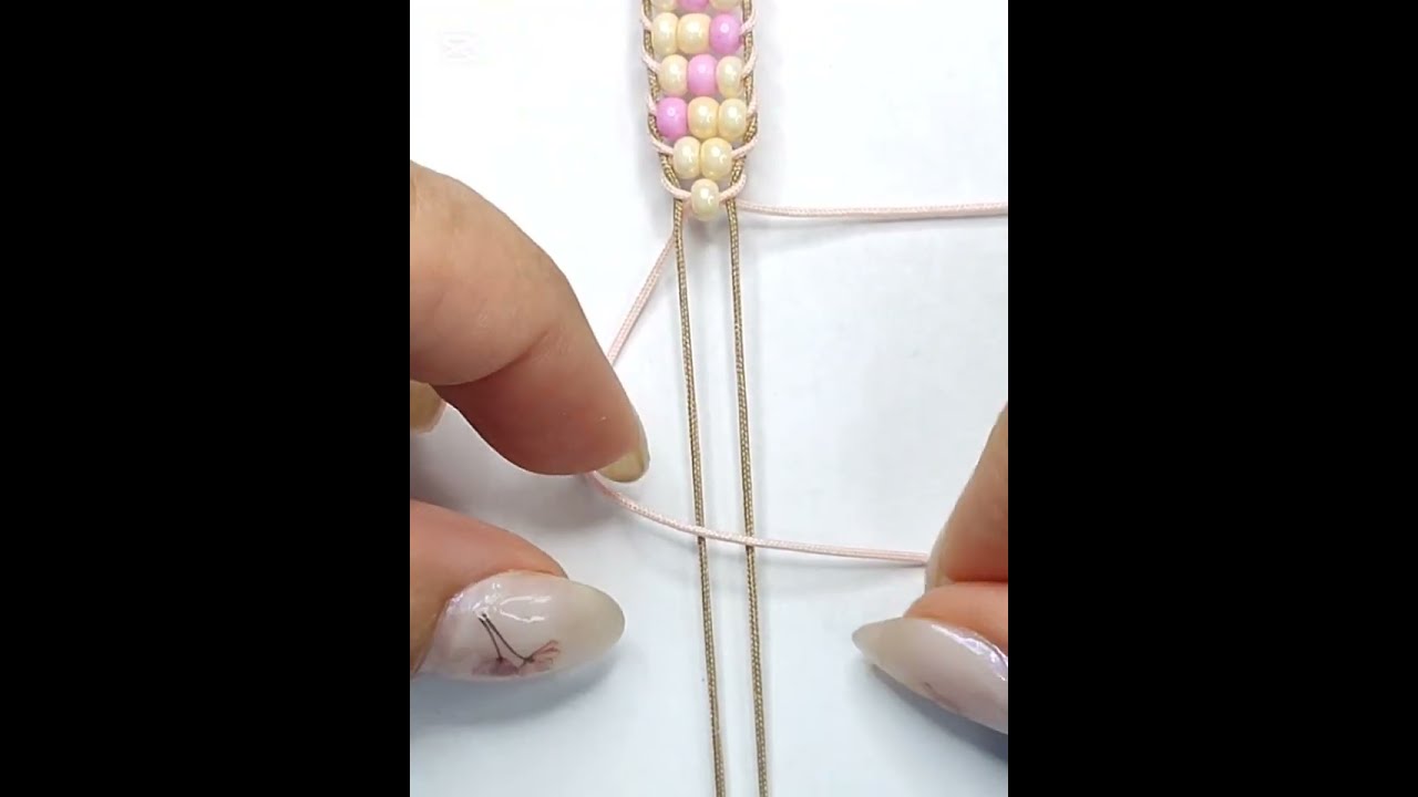 Convierte tus nudos en ingresos: Emprende con estilo con esta Pulsera Doble 