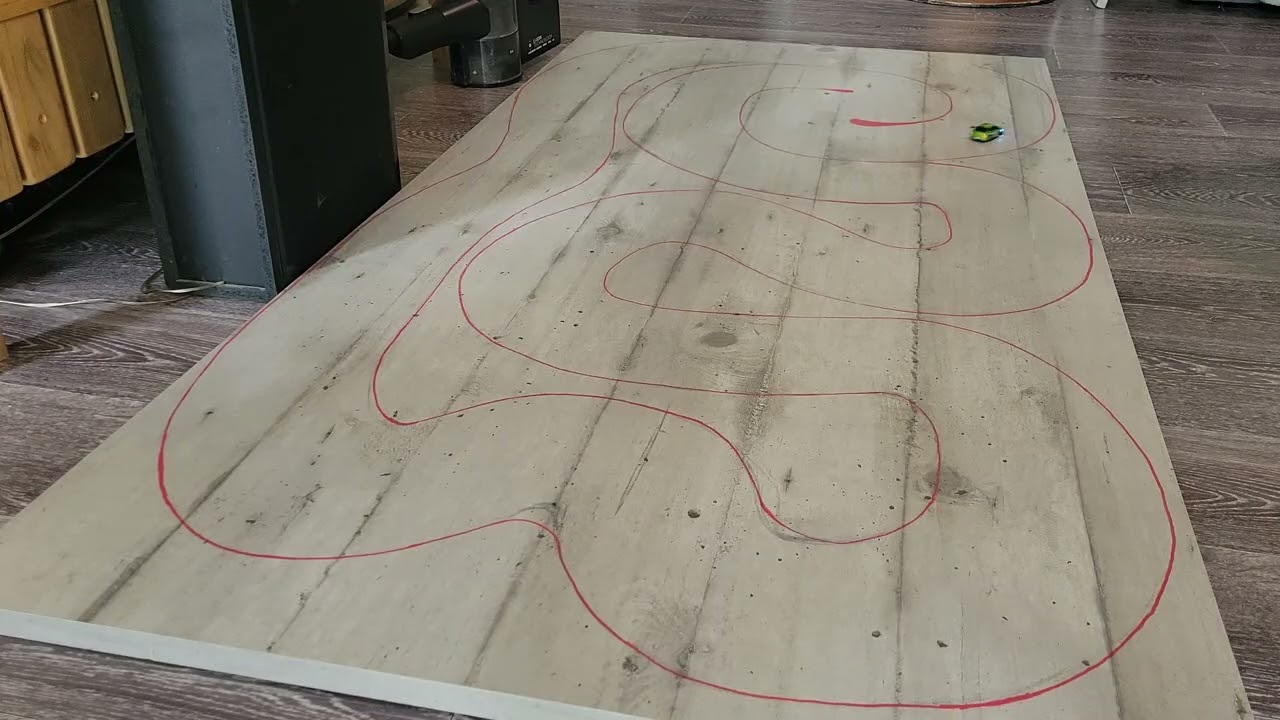 turbo racing C66 drift sur nouvelle piste maison 😁 échelle 1/76 